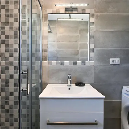 דירה Two Bedroom *